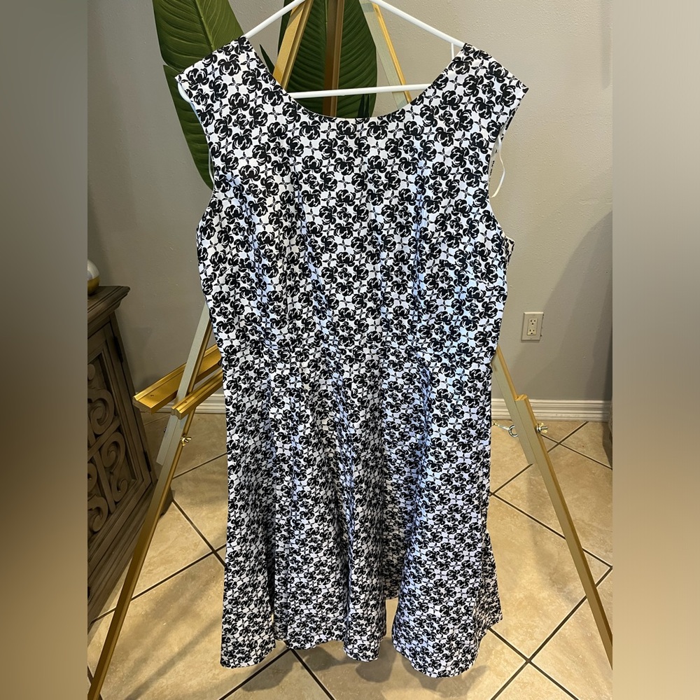 BRAND : Danny and Nicole